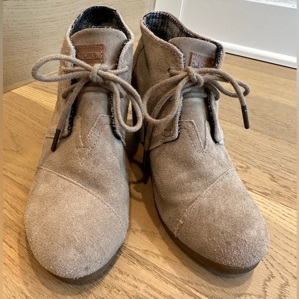 TOMS Wedge Bootie, size 6.5